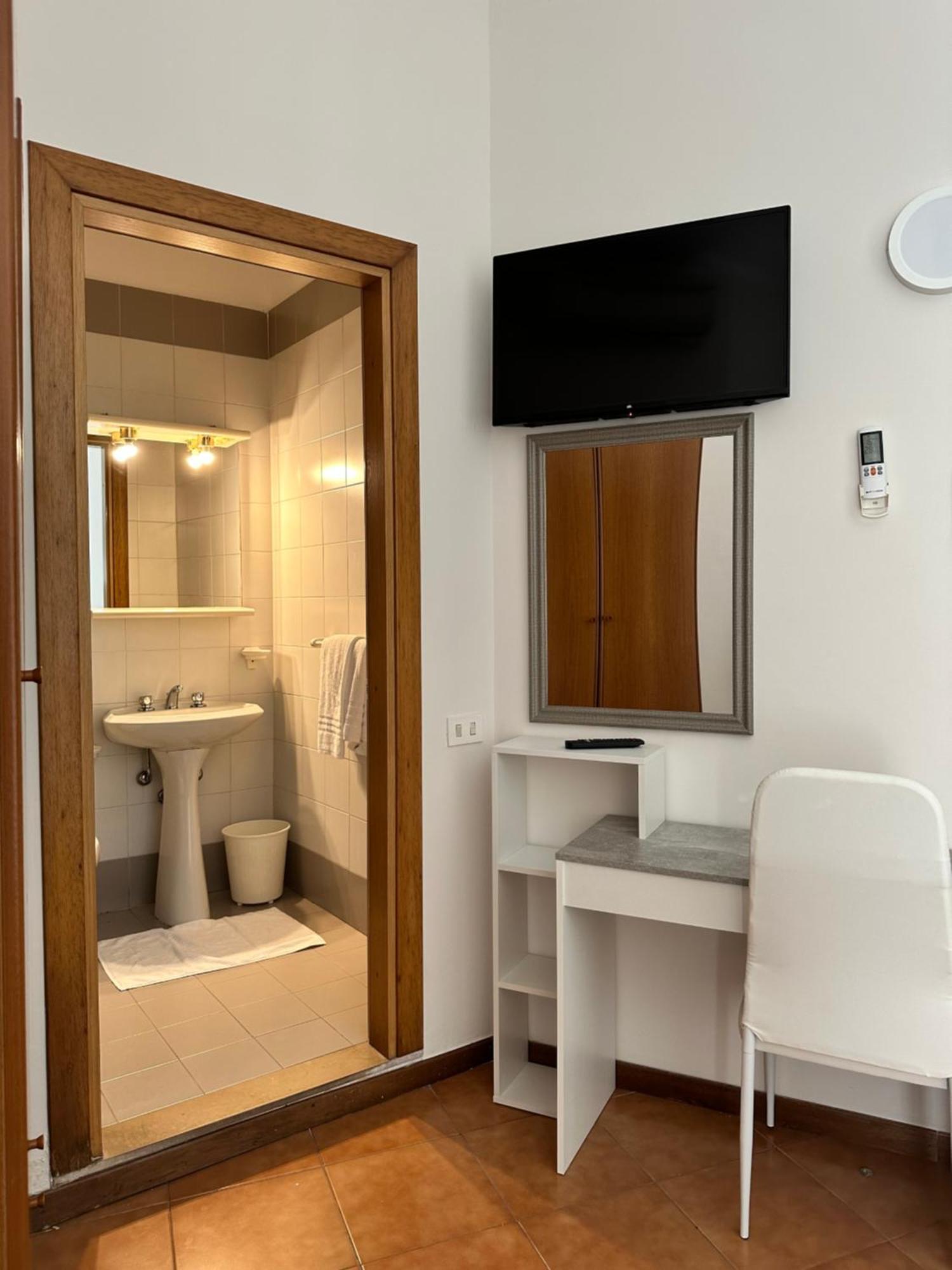 Hotel Oasi Santa Rosa Řím Exteriér fotografie